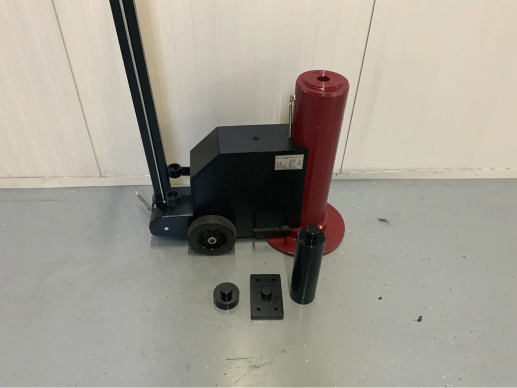 4ce0ac3f-0ac1-462e-b96a-18f2c5a3d64f-10 conv.jpg