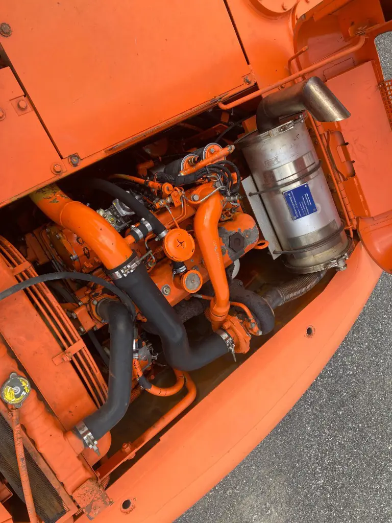 b20f3880-cc00-4169-ada7-6870c59031cb-Hitachi EX 135 (9).jpg