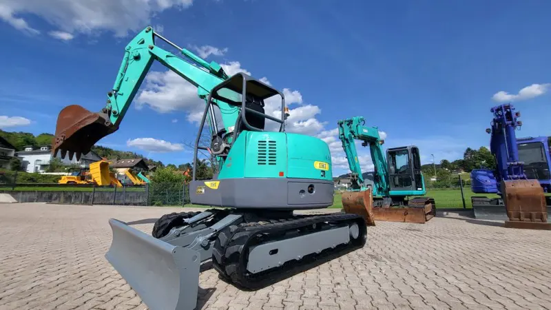 6e658dc1-a5c9-4d25-b5ac-0733c7de7cb5-IHI 80 VX.jpg