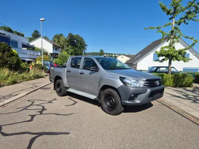 TOYOTA Hilux 2.4D Double Cab 4x4