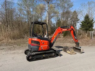 Kubota U27-4