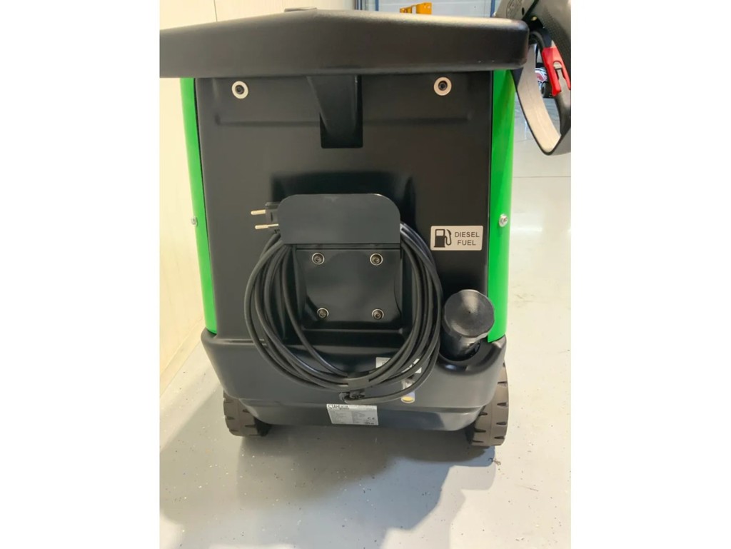 f39533d4-b70f-48ec-8fbb-4b0965d512b8-19 conv.jpg