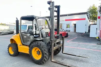 AUSA Geländestapler C250H