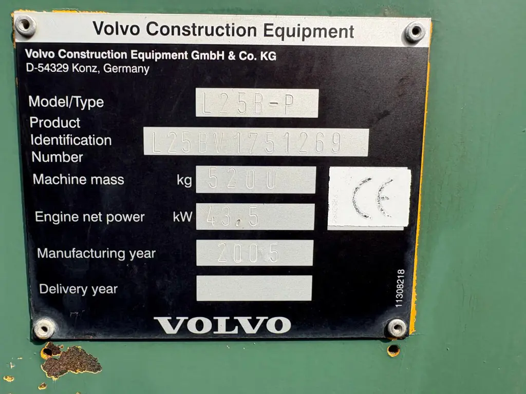 ae8aafa7-01f8-4b79-afb5-ef6776f9325f-Volvo L25B-P Typentafel.jpg