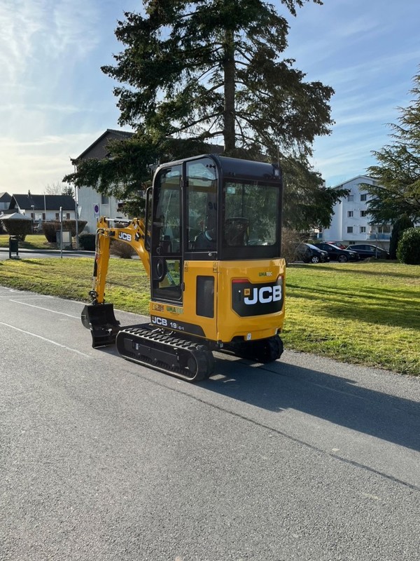 800d1a6f-45b6-45c3-a15c-744ff3335434-19C-1 4.jpg