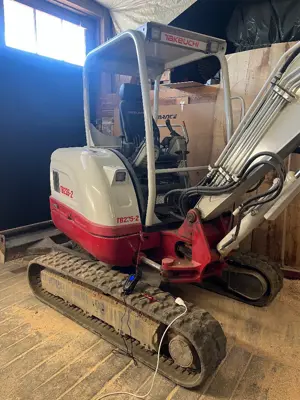 Bagger Takeuchi TB 235-2