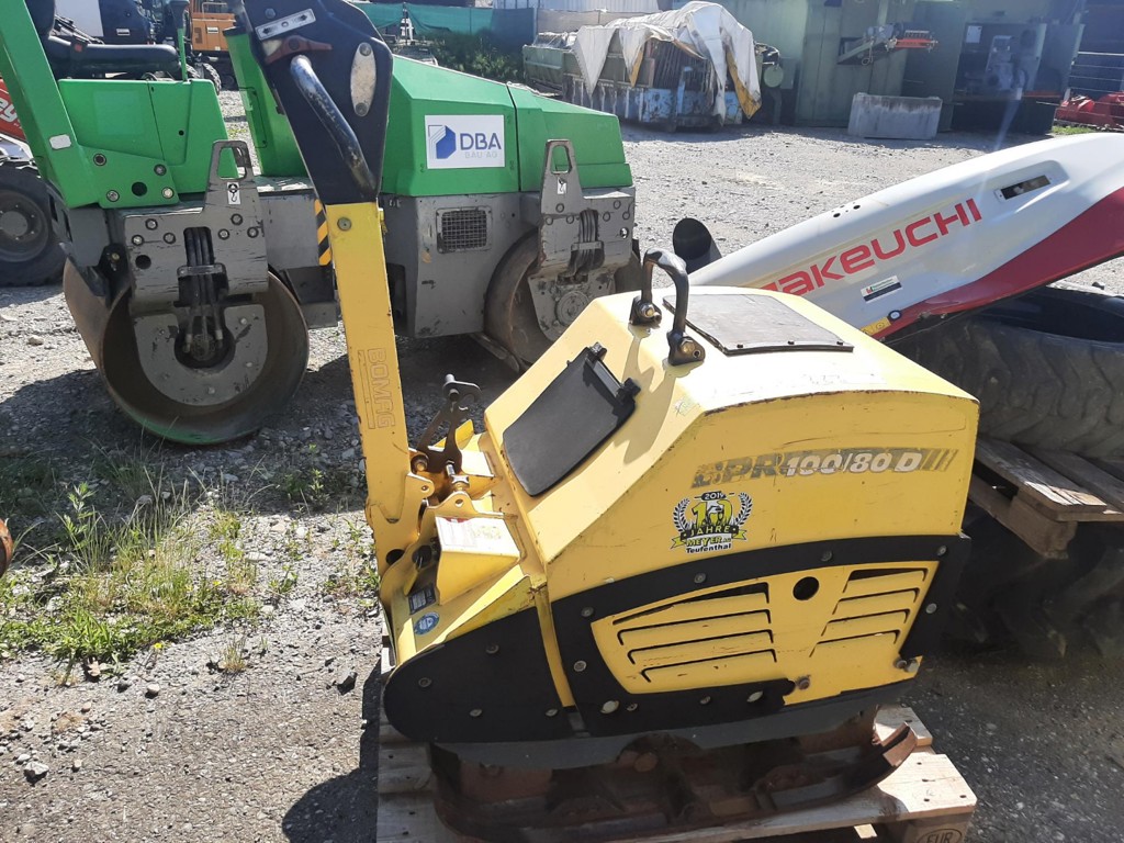 77e23035-b83a-440e-82ee-11537eb705dd-Seitenansicht rechts (2).png