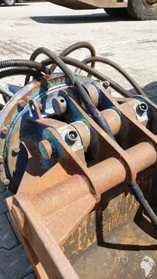 Komatsu Schwellengreifer für Zwei-Wege Minibagger