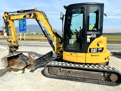 Bagger / Raupenbagger Caterpillar