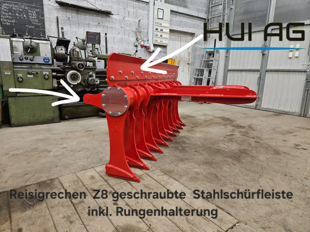 ffd6dc30-f78c-440b-a655-2d44fb30d24e-Reisigrechen Z8 geschraubte Stahlschürfleiste inkl. Rungenhalterung.jpg