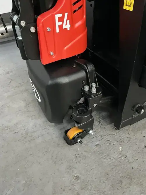 12082b10-3b02-459f-8d7d-202dbf53d927-