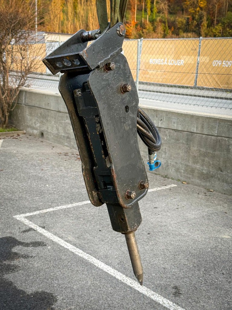 41d49c04-6004-4cb0-ba92-ab6f7118c05b-TKB-71 (5).jpg