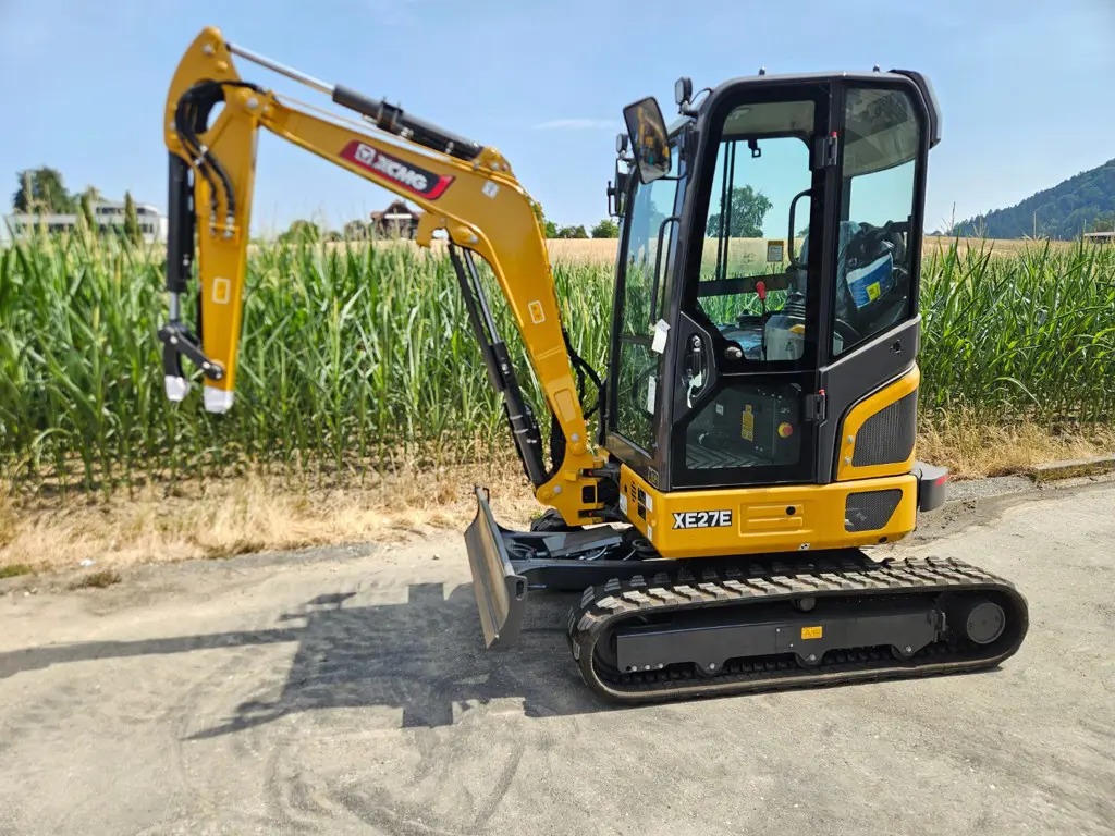 2.7t Minibagger XCMG XE27E Pro Neumaschine ab Lager!