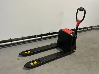 EP Equipment F4 – Elektrische Ameise 1,5 t Li-Ion