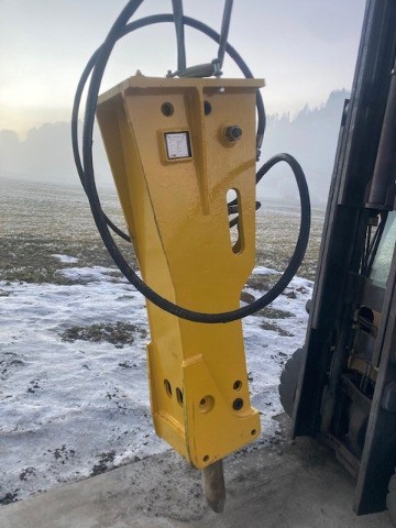 229da5e5-800b-42dc-ad51-f64d8d878eb5-Evgerni 01.jpg