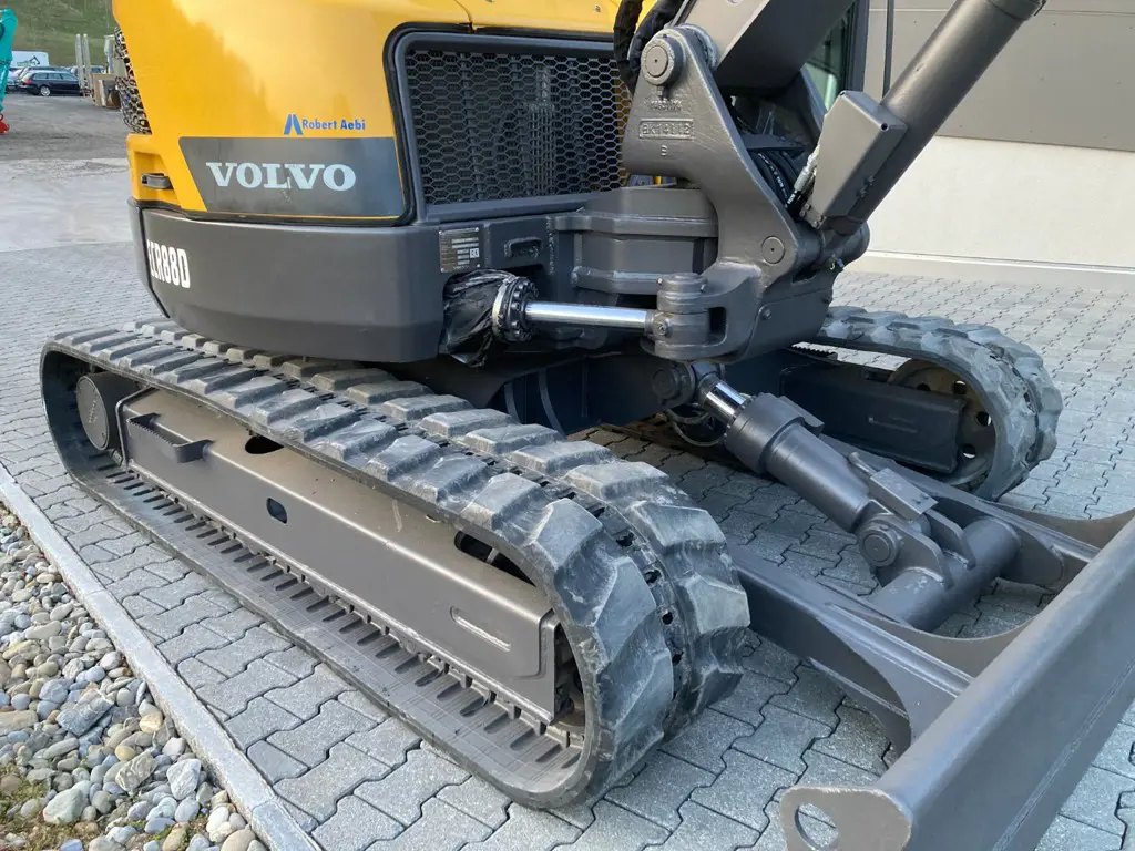 e814c011-57d3-46e8-8ca2-3bc3b3fece95-Volvo ECR88 (5).jpg