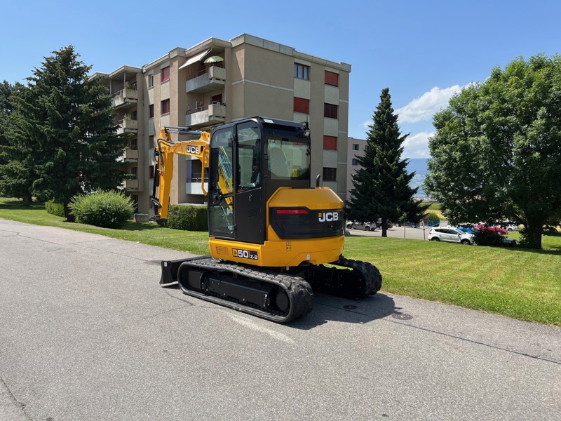 1c471d46-6802-4f5b-9d8c-ec034b724425-50Z-2 3.jpg