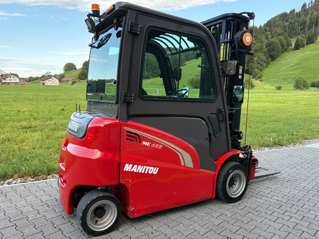 395ef3bf-3100-4198-94b6-55fbdcdcb5c7-Manitou ME 435 (2).jpg