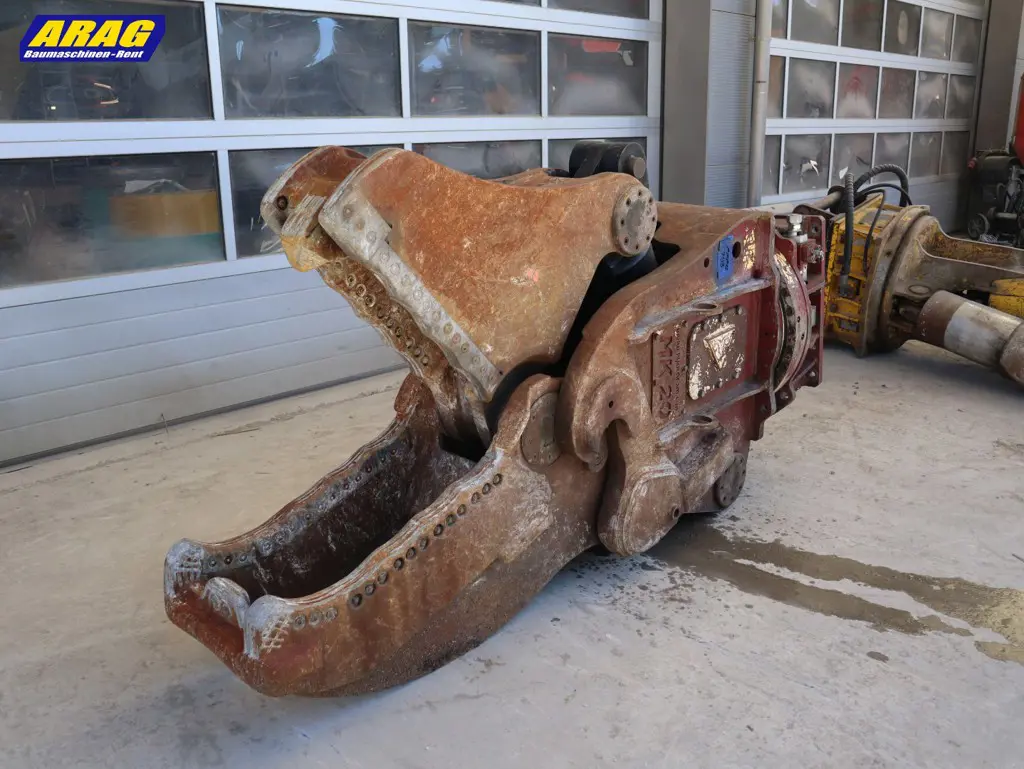 84dff898-8085-48a4-a443-dd90a14195d3-Hydraram MK20_ARAG793_06.jpg