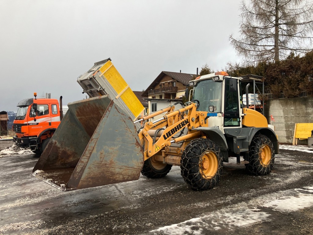 2863b0de-6d9b-4f1c-8d13-1442c6eabe25-Liebherr 514 4.jpg