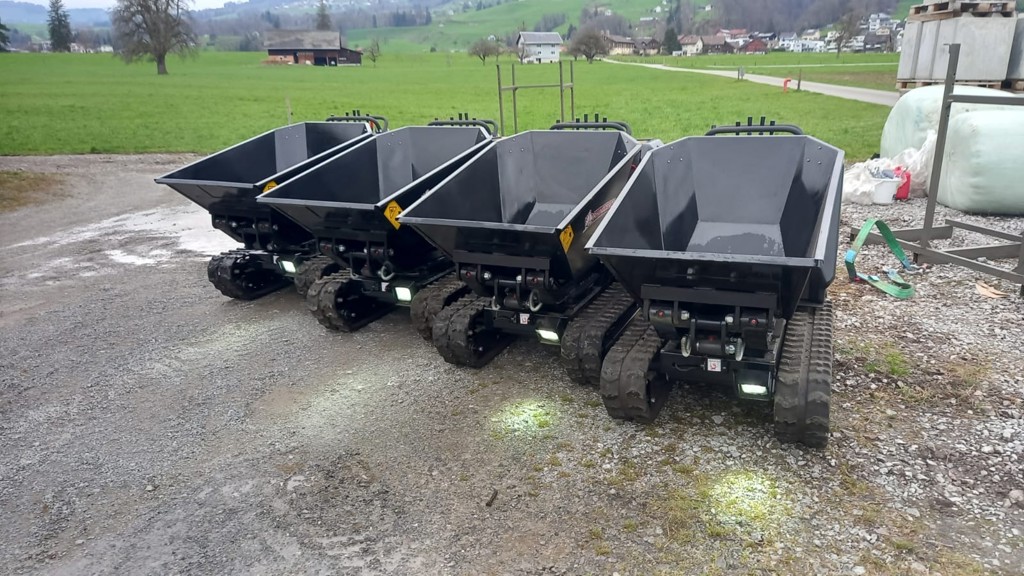 1465a0e5-991b-4e01-ba36-492433267e82-WhatsApp Image 2025-08-28 at 10.37.12 (1).jpg