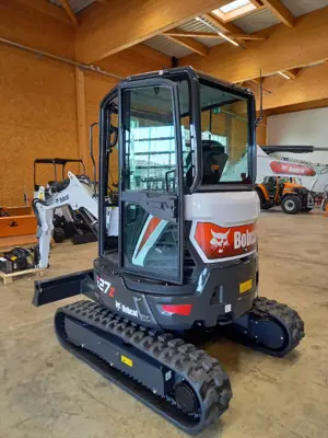 Bobcat E27z E2 V / 2023