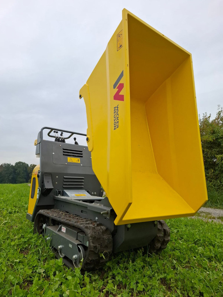 2c82ff07-4c7d-4a58-bffa-26734496dd96-WhatsAp Image 2025-12-15 at 17.jpg