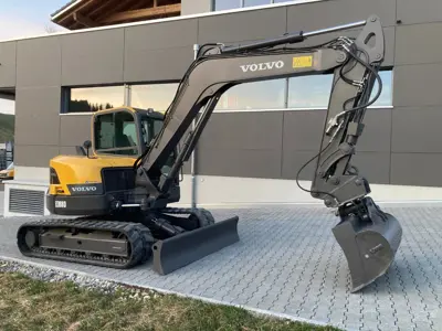 Bagger 9 To Volvo ECR88D