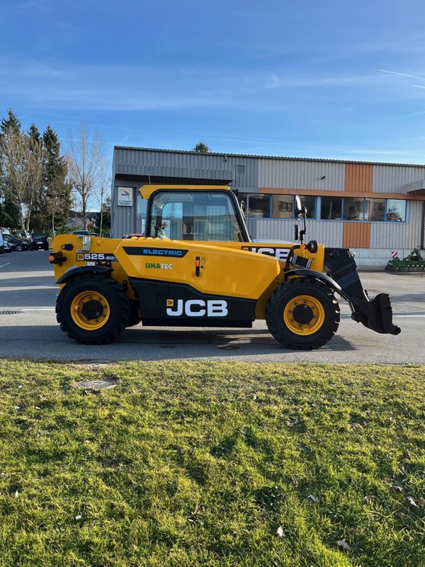 7578ef98-593b-4532-adbe-28ec62ddcff7-525-60E 5.jpg