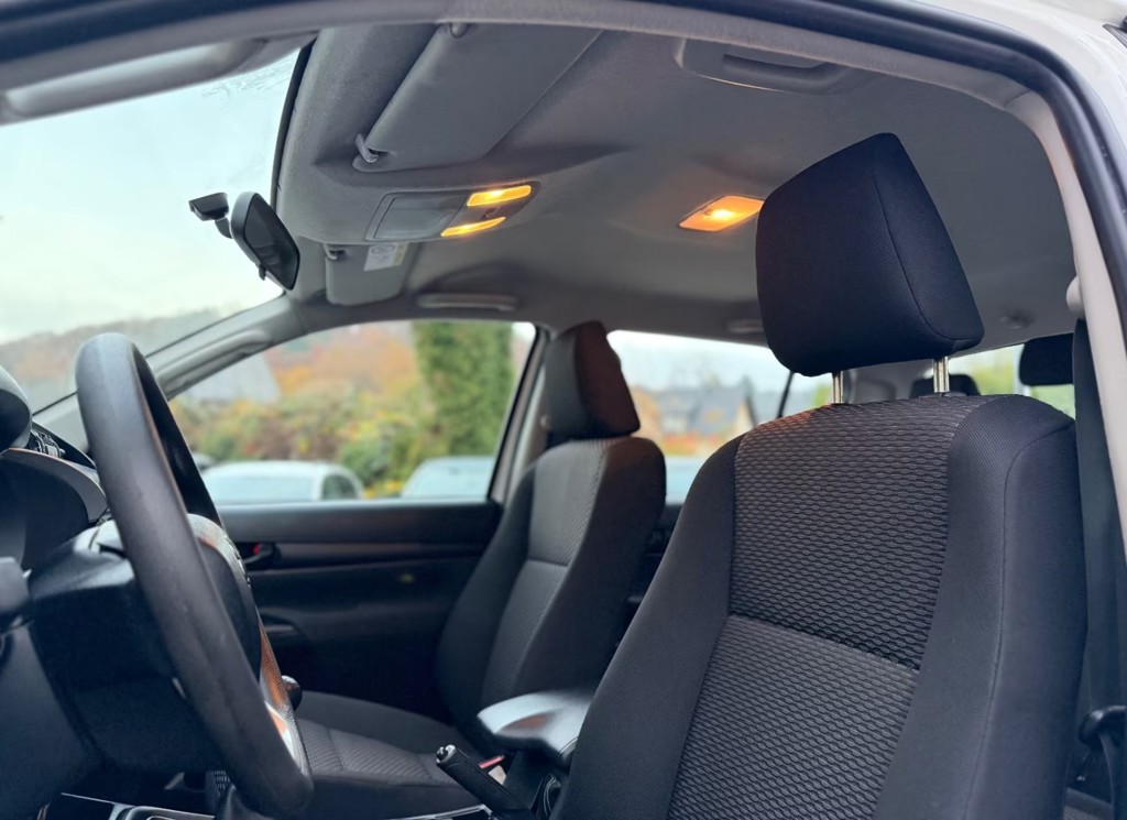 e43b8225-3a8f-4a38-a2a2-5afd07a74e04-13 conv.jpg