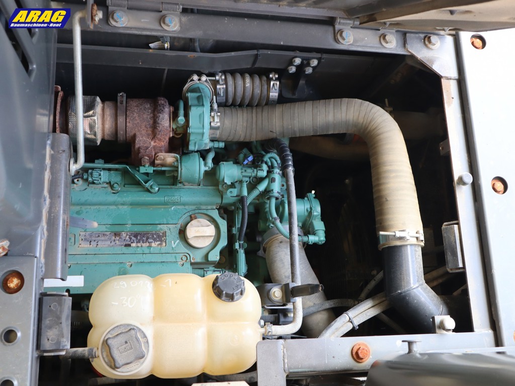 3dcd5534-9252-414d-b31a-309a28a16790-volvo ECR145EL_0000002070_10.jpg