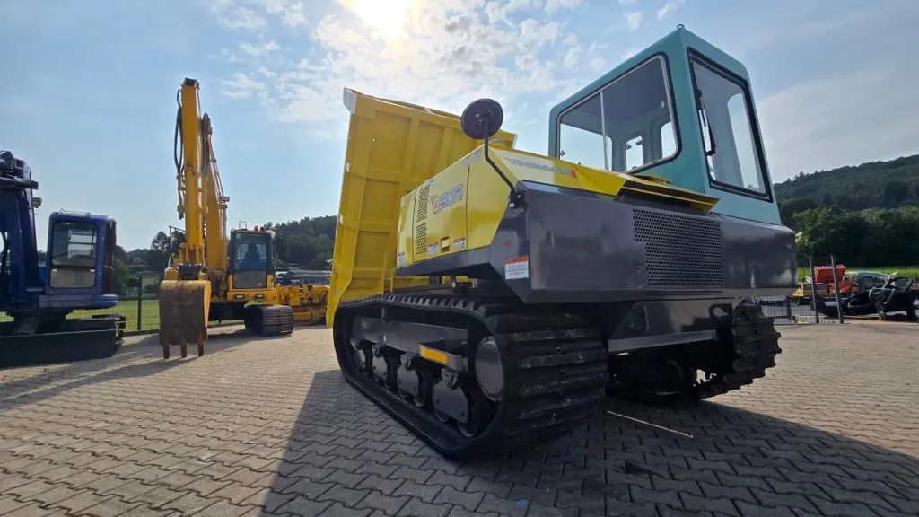 992cadf5-ed0a-46d1-be5c-0c65f25efd8a-muldenkipper gebraucht.jpg