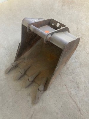 Grablöffel 60cm breit mit Lehnhoff MS03 Aufnahme