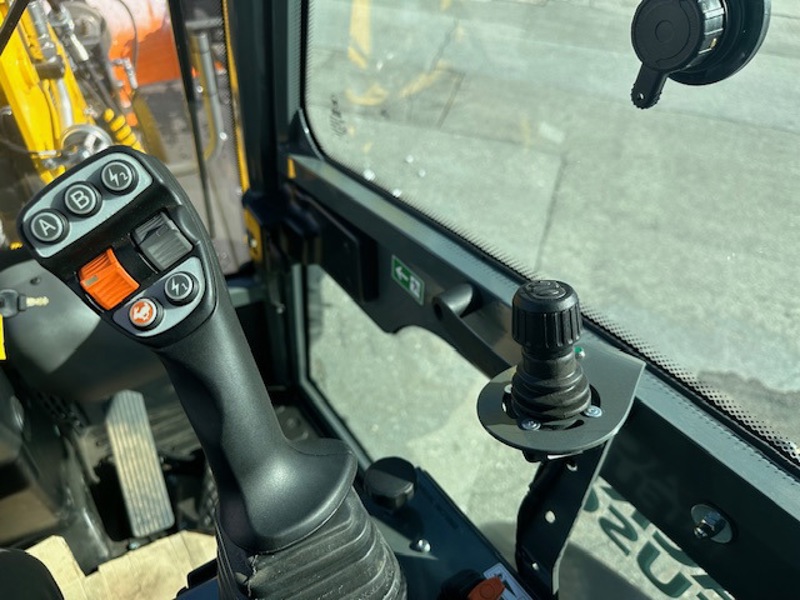 dd122948-d577-4f0d-a445-93320828c979-WL70 Joy-Stick.jpg